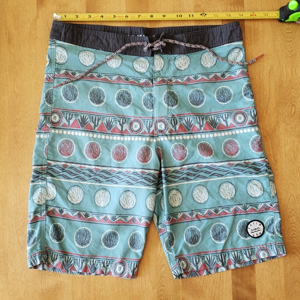 Katin board shorts size 30
